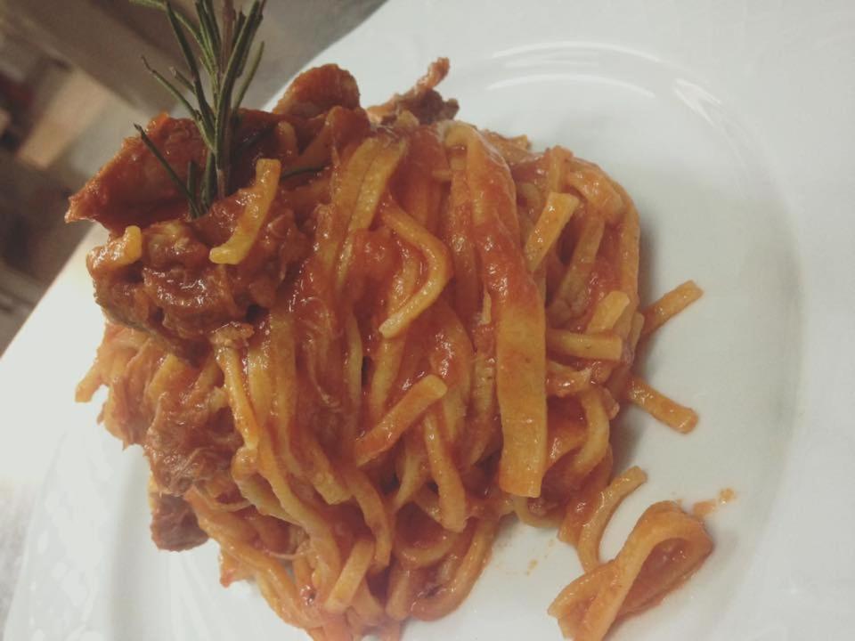 Hotel Pineta Ristorante Country House In Fabriano 캄포도니코 외부 사진