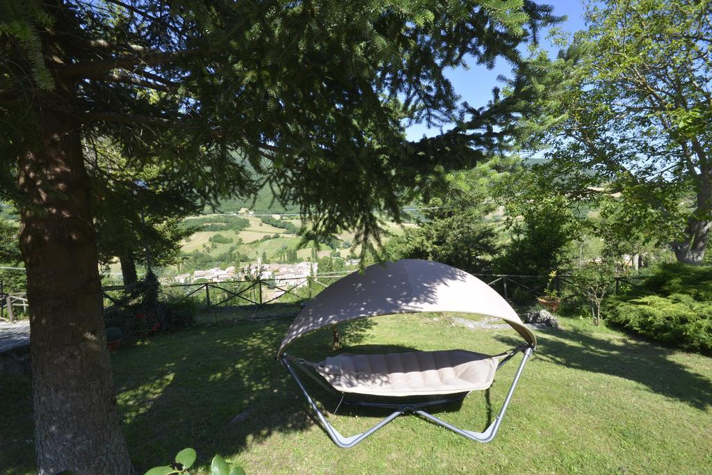 Hotel Pineta Ristorante Country House In Fabriano 캄포도니코 외부 사진